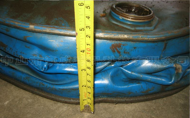 油桶壓扁機(jī)【現(xiàn)貨供應(yīng)】 油桶壓扁機(jī)【現(xiàn)貨供應(yīng)】
